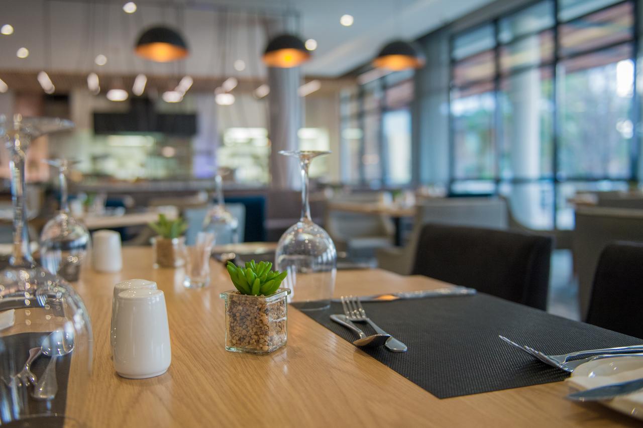 Отель Garden Court Kitwe Экстерьер фото