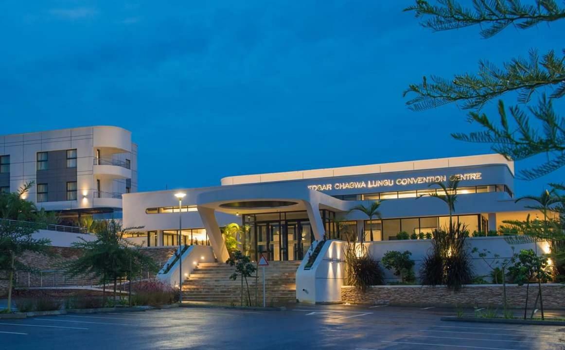 Отель Garden Court Kitwe Экстерьер фото