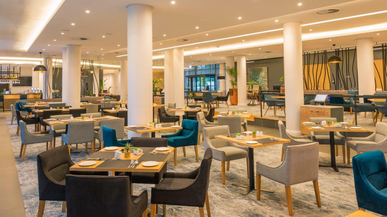 Отель Garden Court Kitwe Экстерьер фото